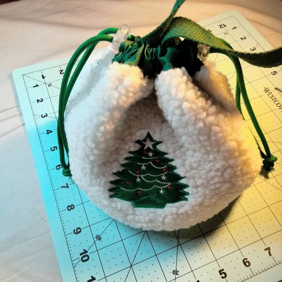 Sherpa Drawstring Tote Bag Christmas Tree Embroidered Fleece Sack Lined - Picture 7 of 8